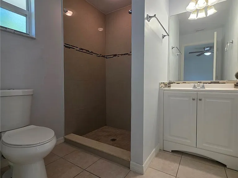 2422 Vernon Ave S — Photo 12