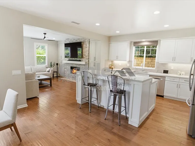 26882 Greenleaf Ct — Photo 11