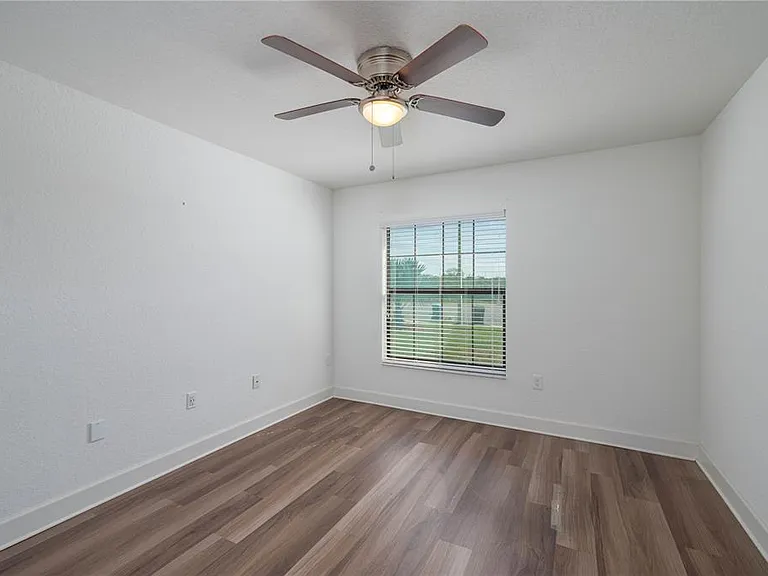 343 Dinner Lake Ct — Photo 16