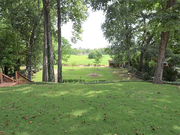 2nd image of 125 Kimberly Dr