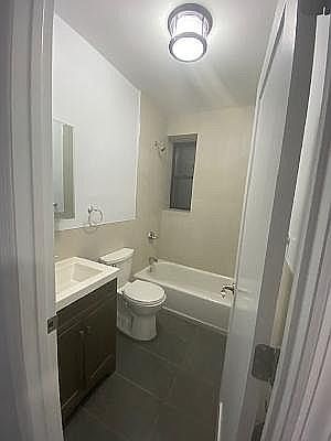 4th image of 9013 Fort Hamilton Pkwy #1R