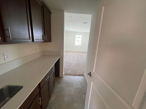 4th image of 419 Brachetto Ln