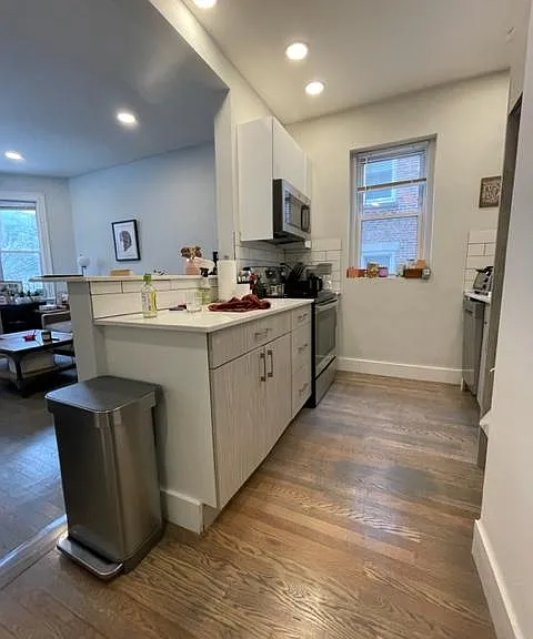 11 Queensberry St #13 — Photo 2