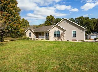 5904 E 950th Ave, Altamont, IL 62411