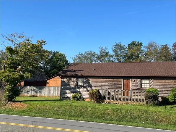 578 Old Us Highway 52 S, Mount Airy, NC 27030