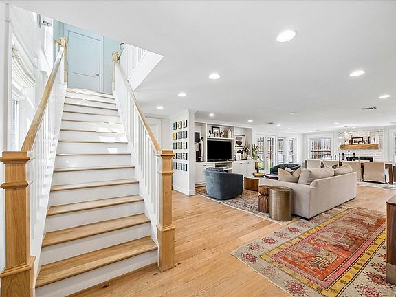 4th image of 559 Rancho Bauer Dr