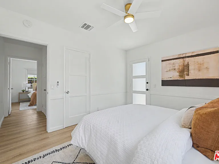 5119 Enfield Ave — Photo 25