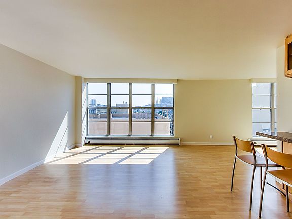 2nd image of 2040 Franklin St APT 801