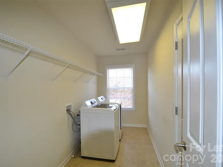 221 Montibello Dr — Photo 26