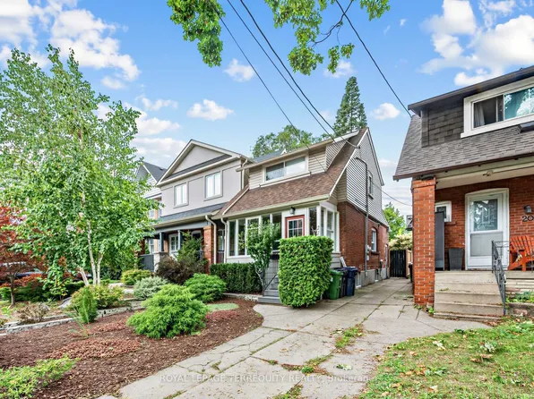 22 Montye Ave, Toronto, ON M6S 2G9
