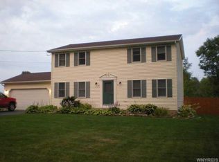 5895 Marion Dr, Lockport, NY 14094