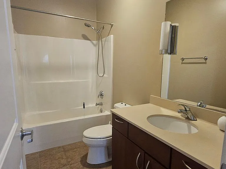 680 Oakwood Ave #G — Photo 19