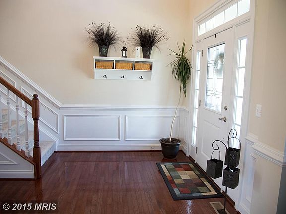 2-Story Foyer