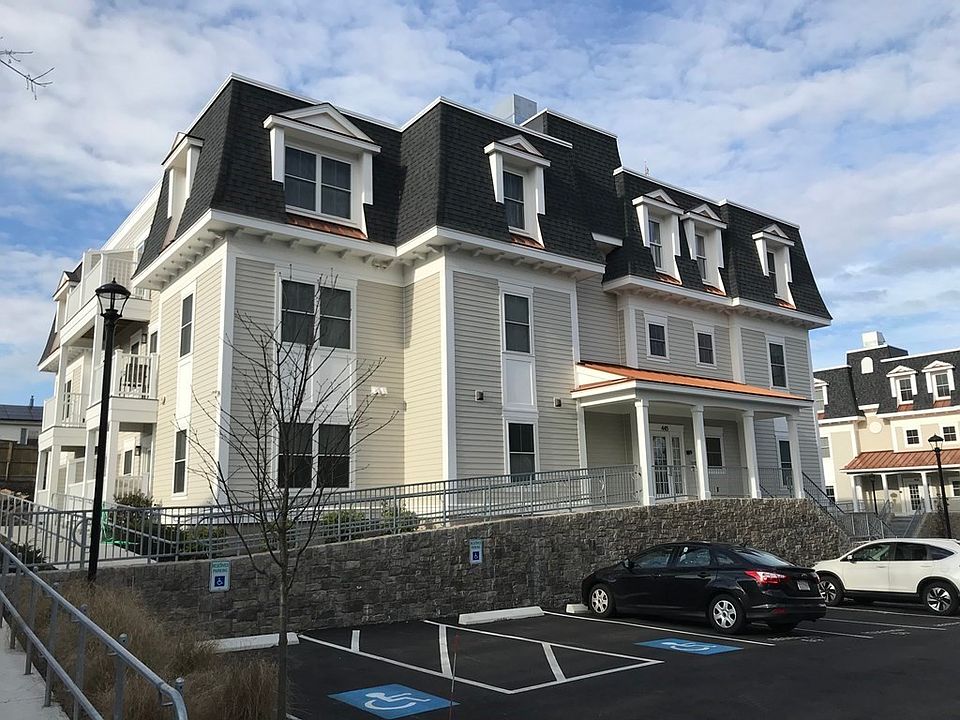 1st image of 445 Essex St #201
