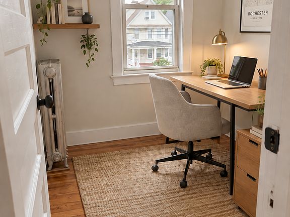 3rd image of 352 Jackson St #2.5