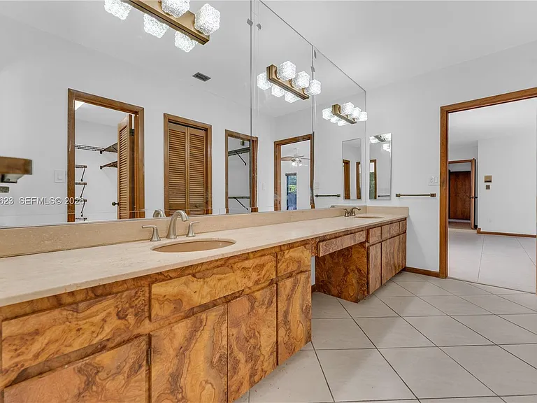 15305 SW 74th Ct — Photo 37
