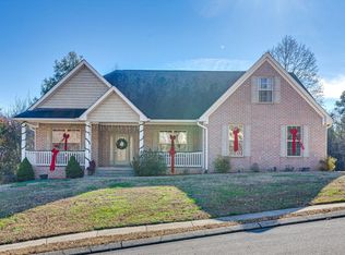 2480 Turnstone Dr, Soddy Daisy, TN 37379