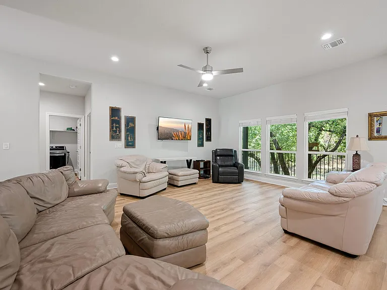 2503 Wilson Ave — Photo 10