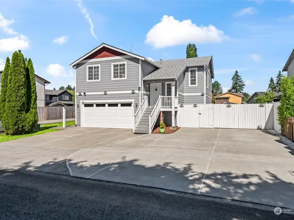 9803 10th Avenue E, Tacoma, WA 98445