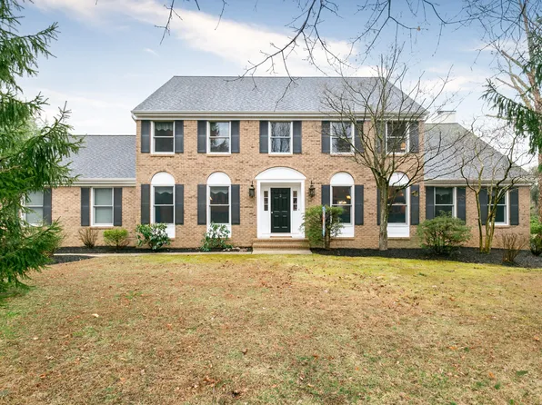 3 Stacey Dr, Cream Ridge, NJ 08514