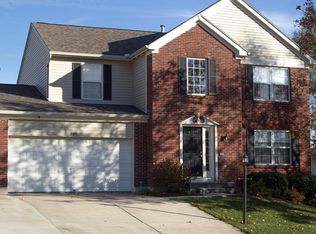 240 Meadows Dr, Springboro, OH 45066