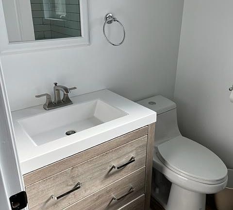 5th image of 1 Circle Dr #1