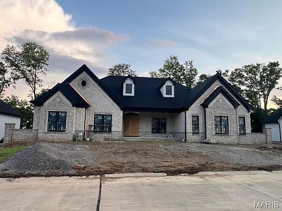 2nd image of 753 Silver Buck Ln