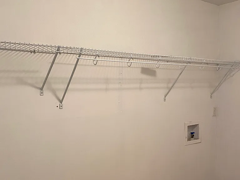 Tons of space in this laundry room