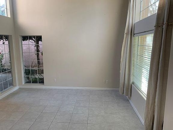 3rd image of 380 E Lindbrook Ln