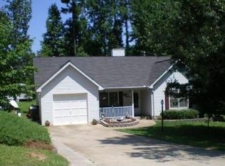 410 Locksley Dr, Greenwood, SC 29649