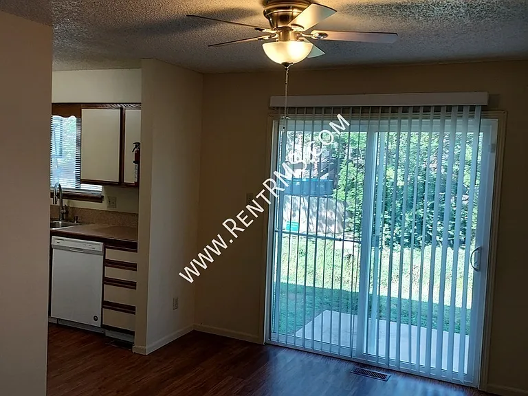 2131 SW Brandywine Ln — Photo 5