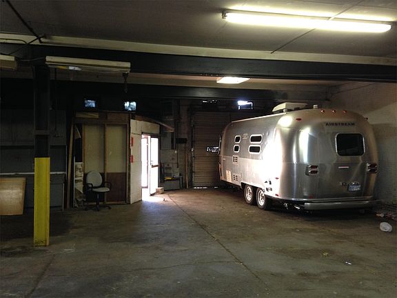 5th image of 112 E Locust Ave