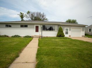 2806 Paradise Ct, Bay City, MI 48708