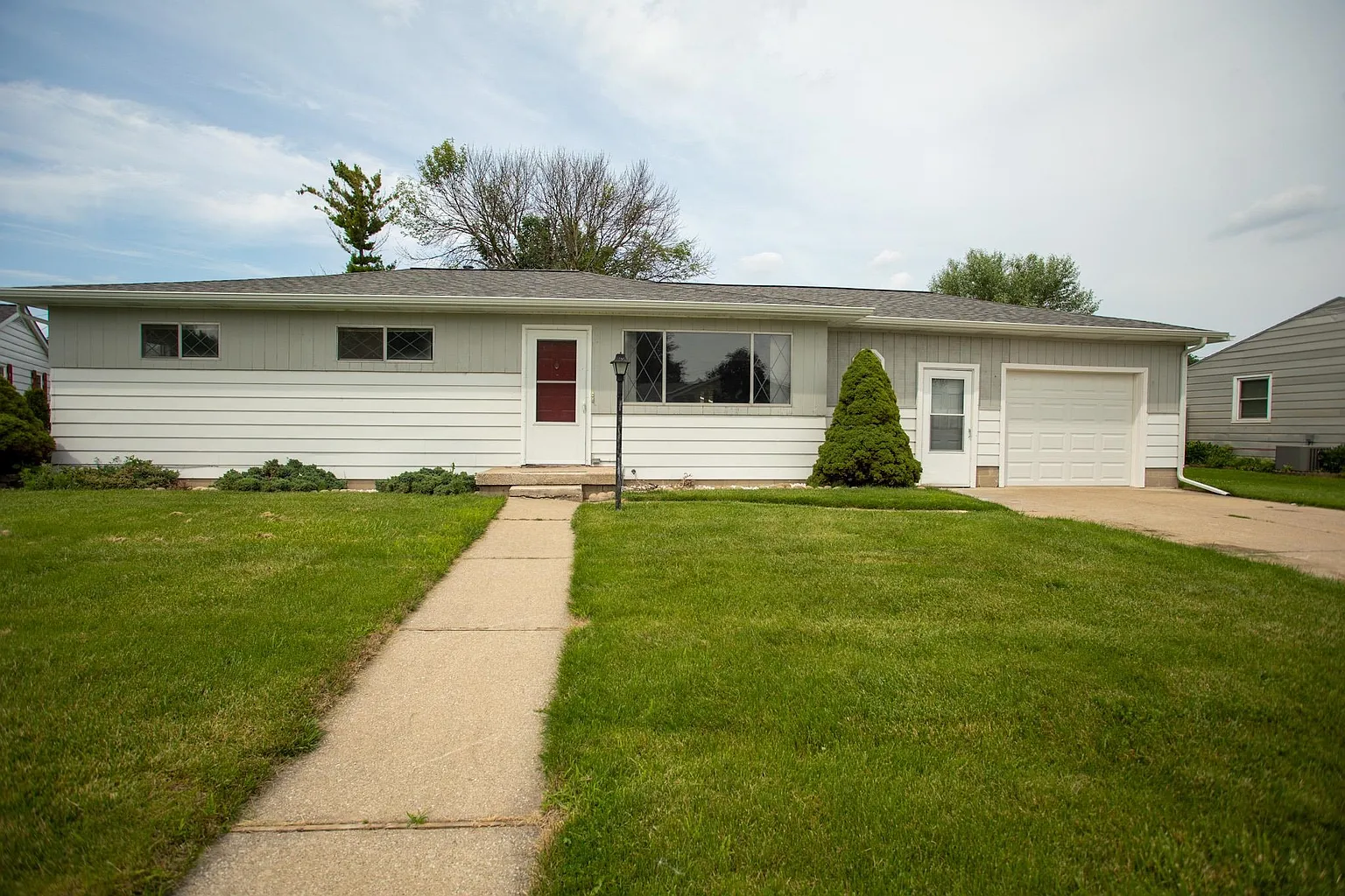 2806 Paradise Ct photo 1