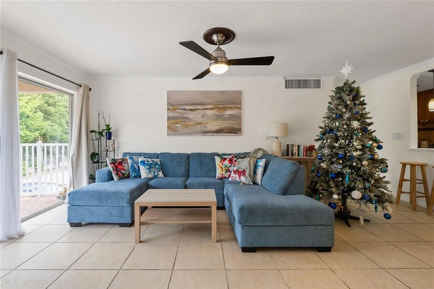 2 bed, 1060 sqft, $2,500 — Photo 2