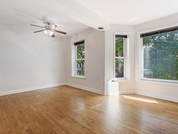 4th image of 862 W Newport Ave APT 2
