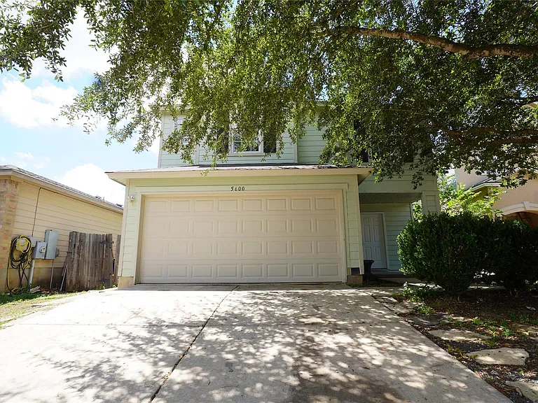 5600 War Admiral Dr — Photo 2