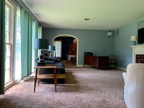 2nd image of 2058 Briarcliff Dr