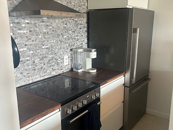 4th image of 2701 Lehman Rd Unit 18