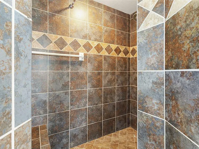 281 Hallcrest Ter — Photo 23