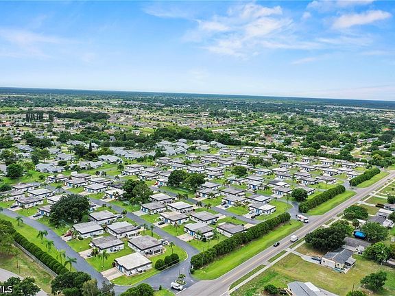 5th image of 8 Tangerine Ct