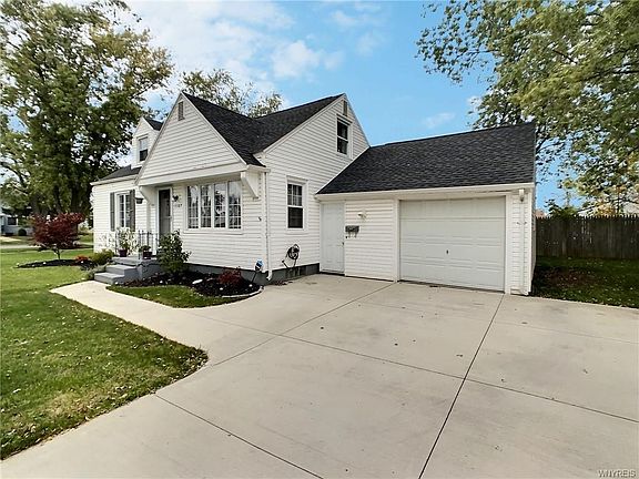 2nd image of 1137 Parkhurst Blvd