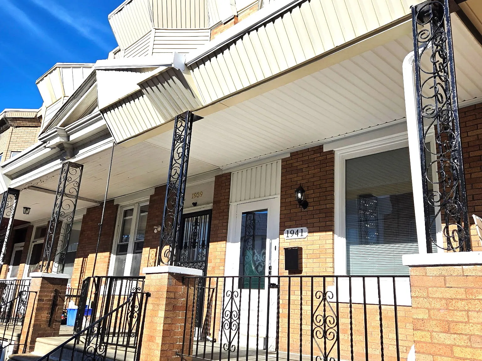 3 bed, 1300 sqft, $1,295 — Photo 1