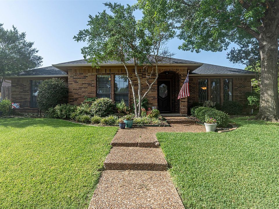 1st image of 1506 Bellflower Dr