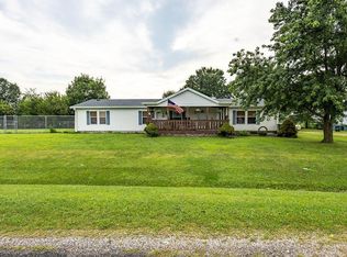 632 Lucas Ln, Oakwood, IL 61858