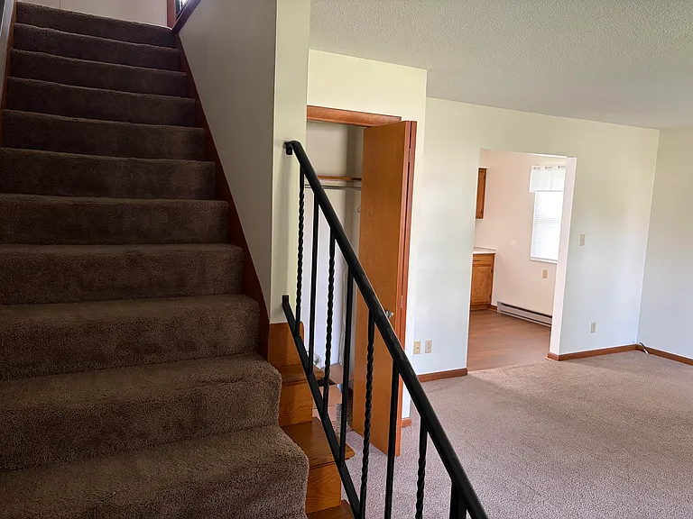 28071 Schriber St #B — Photo 3