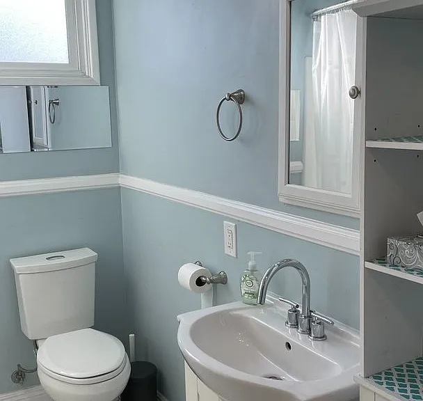 1401 Manhattan Beach Blvd — Photo 14