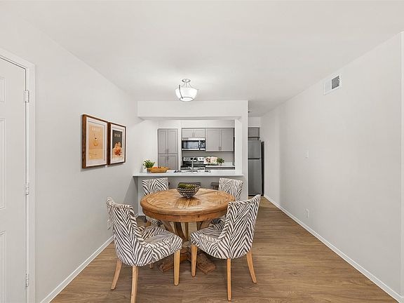 5th image of 1500 Northwest Blvd APT 424