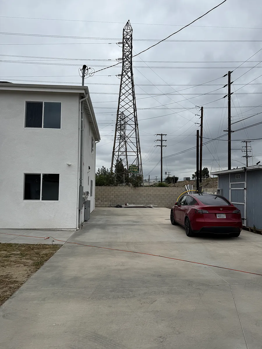 Building Photo - 10490 Greenhurst St #92
