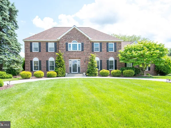 301 Bless Cir, Richboro, PA 18954
